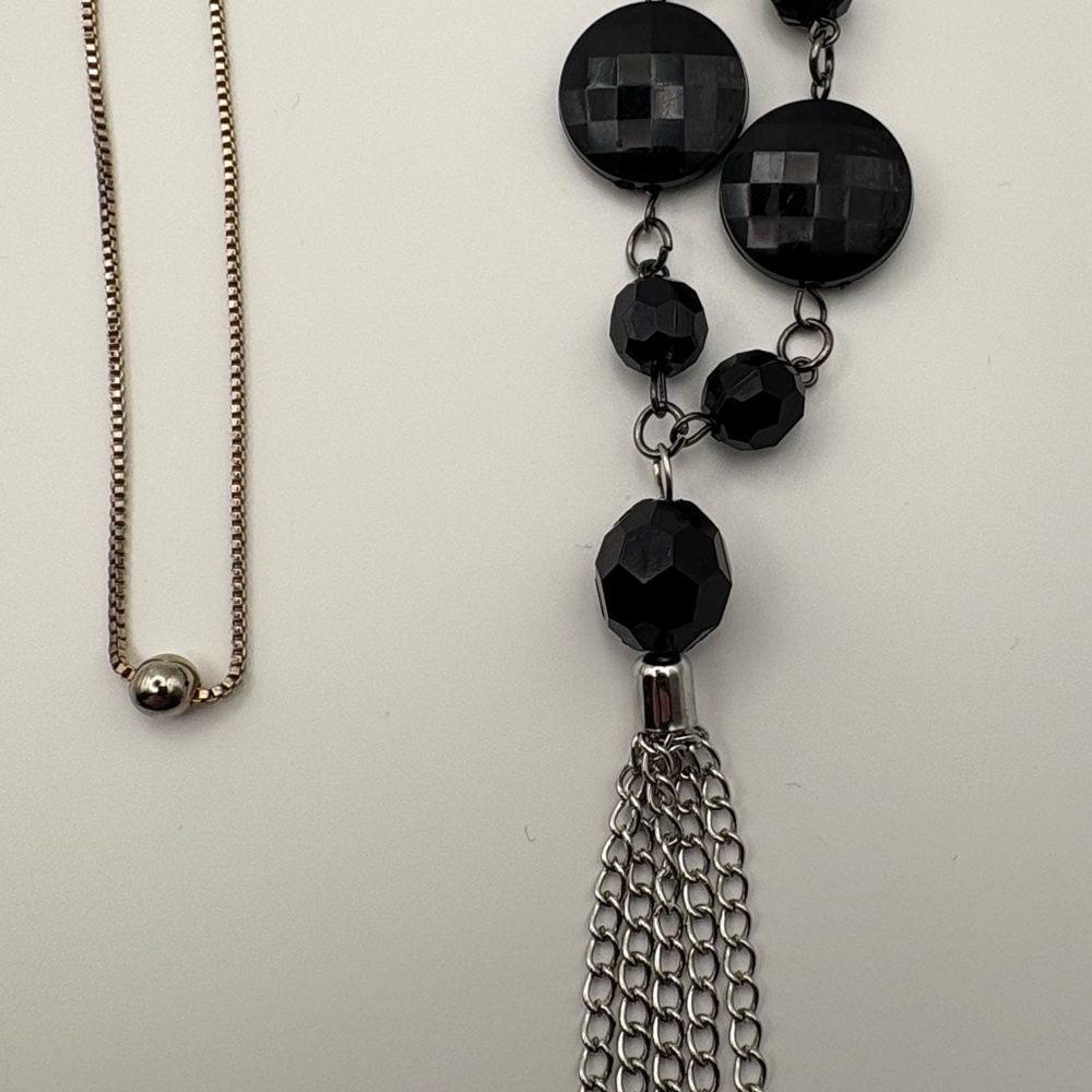 Necklaces - Picture 4 of 6